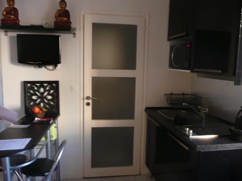 Studio Ivry Lyon Zimmer foto
